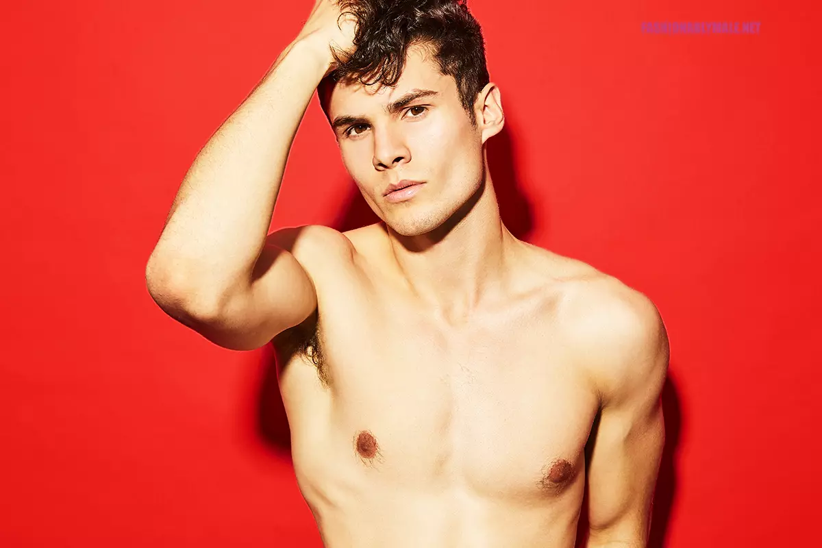 Jake Marin oleh Trent Pace untuk Fashionably Male8