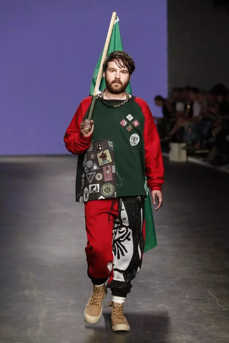 Adam, erkek eşikler, Bahar tomusy, 2015, Londonda moda sergisi