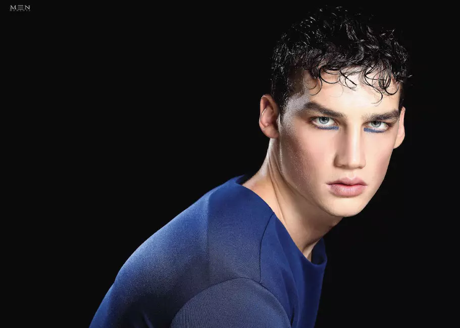 Feso'ota'i le Top Model sensation Misa Patinszki le lomiga talu ai nei #7 o Men Moments Magazine,