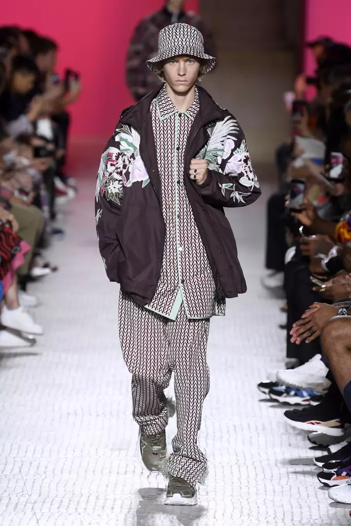 Mmiri nke ndị nwoke Valentino 2019