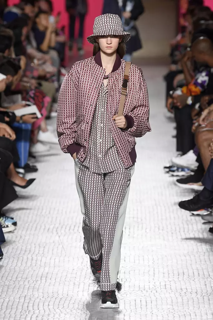 Mmiri nke ndị nwoke Valentino 2019