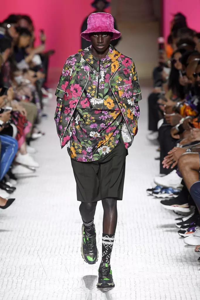 Mmiri nke ndị nwoke Valentino 2019