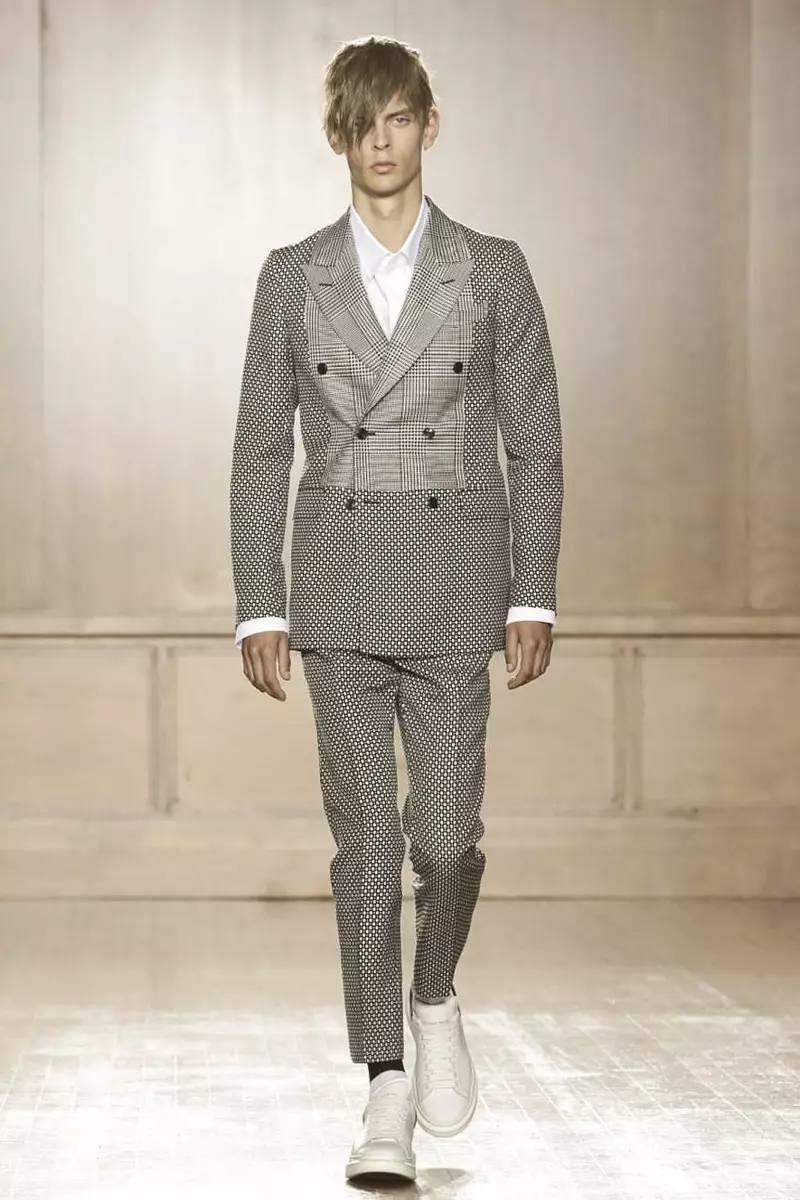 Alexander Macqueen-Menswear Fréijoer Summer 2015 Fashion Show zu London