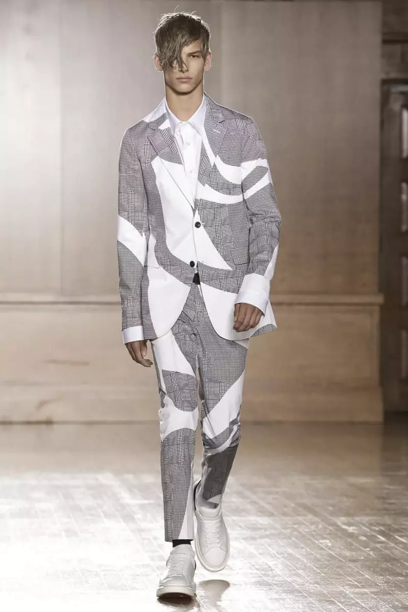 Alexander Macqueen-Menswear Orisun omi Ooru 2015 Fashion Show ni London