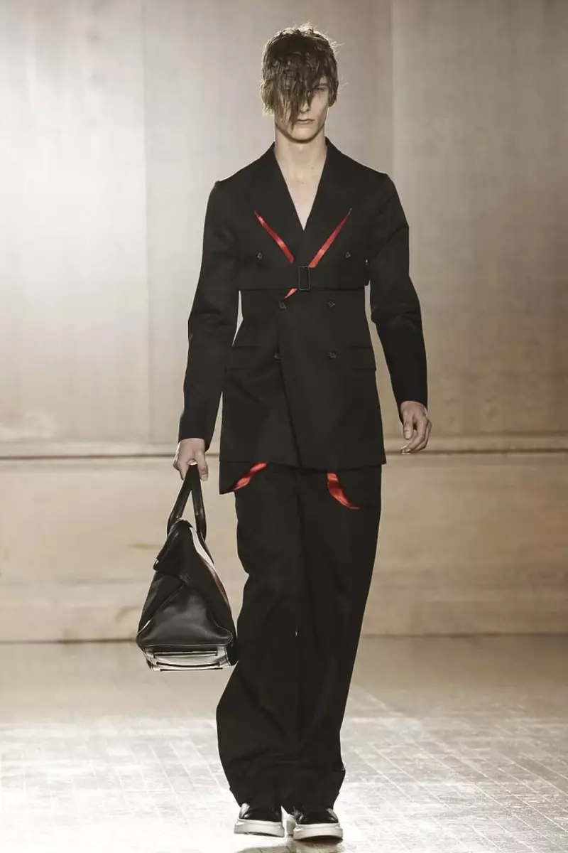 Alexander Macqueen-Menswear Spring Summer 2015 Fashion Show in London