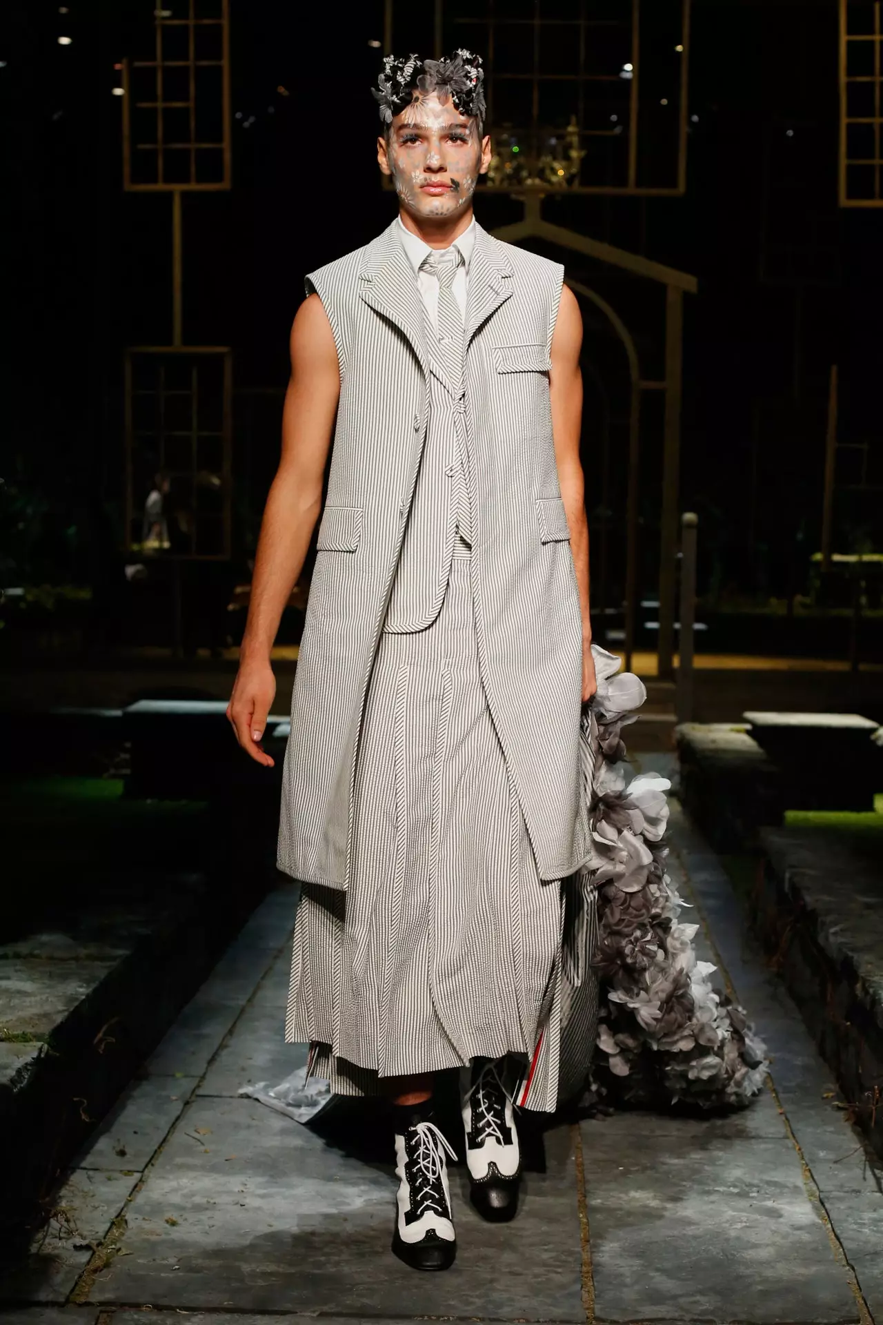 Thom Browne Npaj Hnav Caij Nplooj Hlav 2022 New York 8608_4