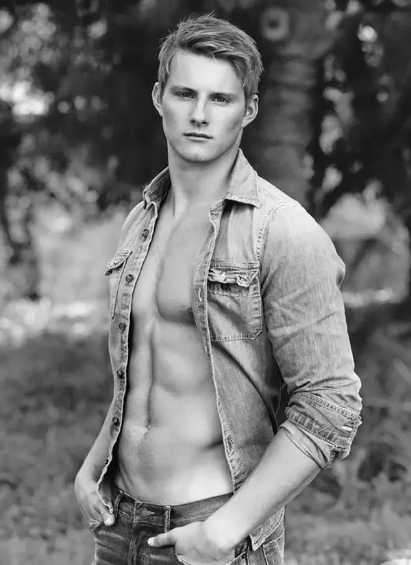 Alexander-Ludwig-fir-Abercrombie-Fitch-Campagne-2013-01