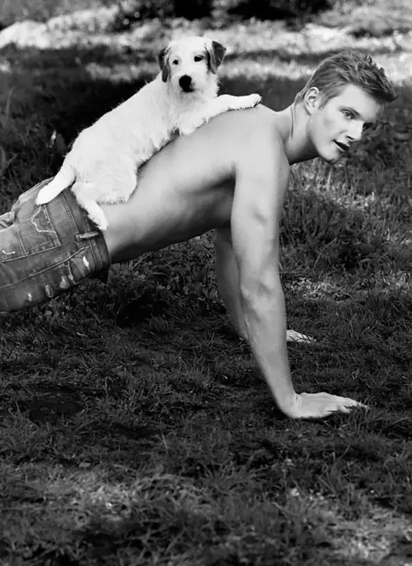 Alexander-Ludwig-maka-Abercrombie-Fitch-mkpọsa-2013-07