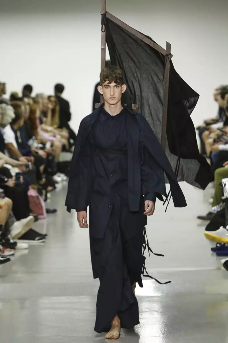 Craig Green, módna prehliadka pánskeho oblečenia jar/leto 2015 v Londýne