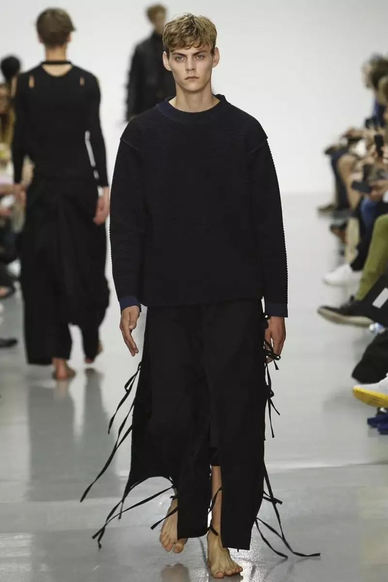 Craig Green, módna prehliadka pánskeho oblečenia jar/leto 2015 v Londýne