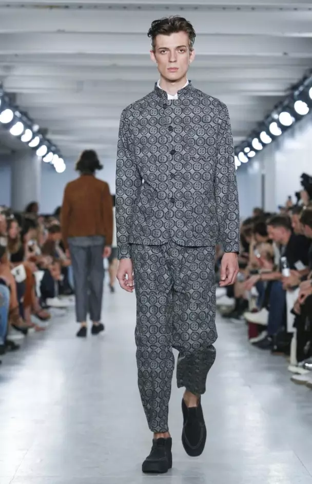 OLIVER SPENCER BAJU LELAKI SPRING SUMMER 2017 LONDON (25)