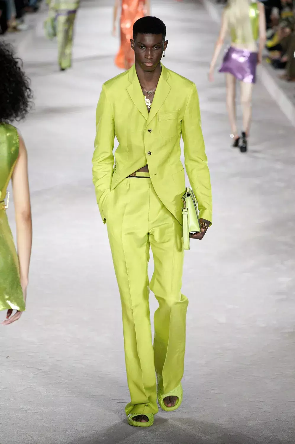 Versace RTW Spring 2022 Milaan 8796_10