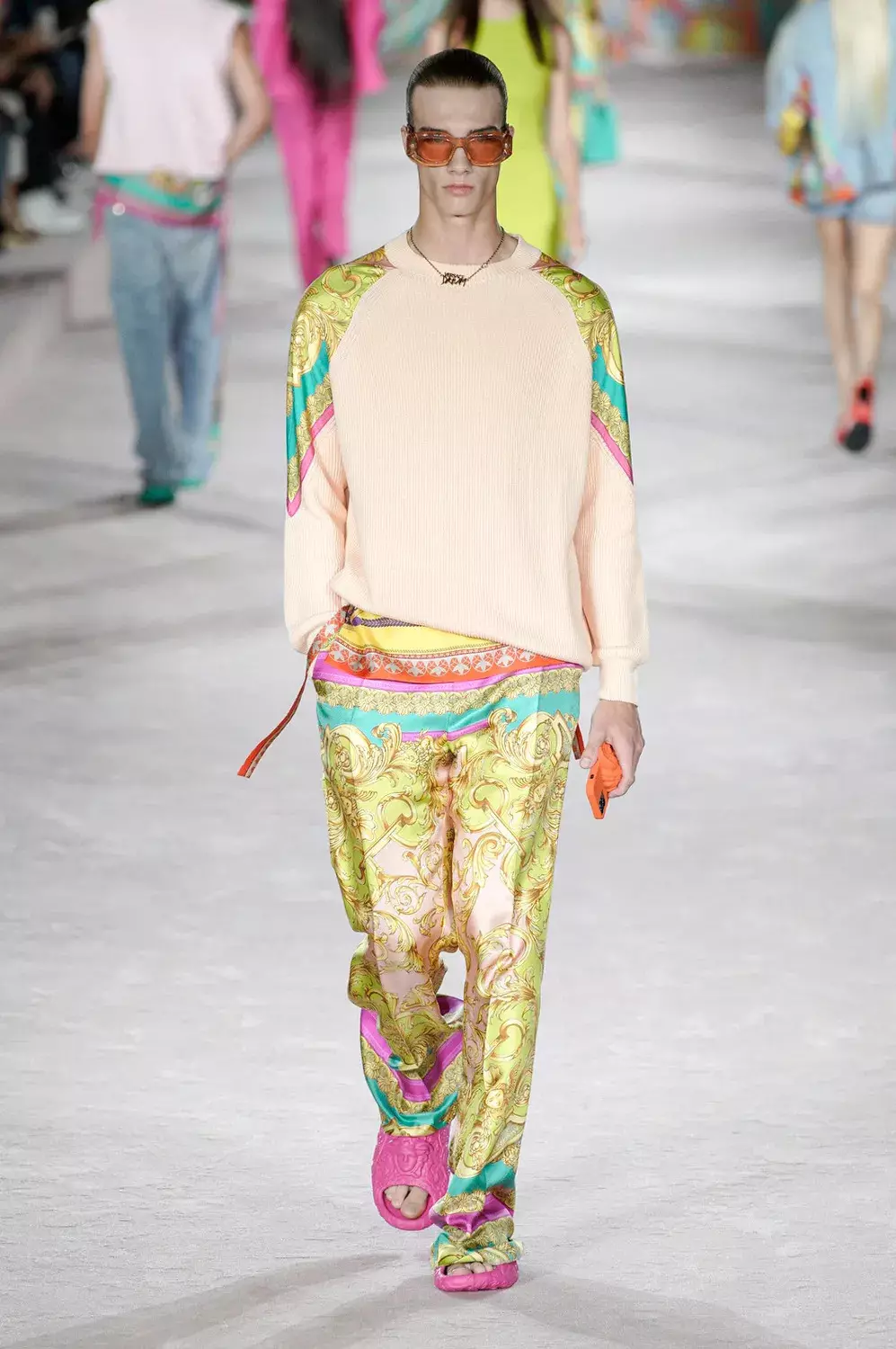 Versace RTW Lente 2022 Milaan 8796_14