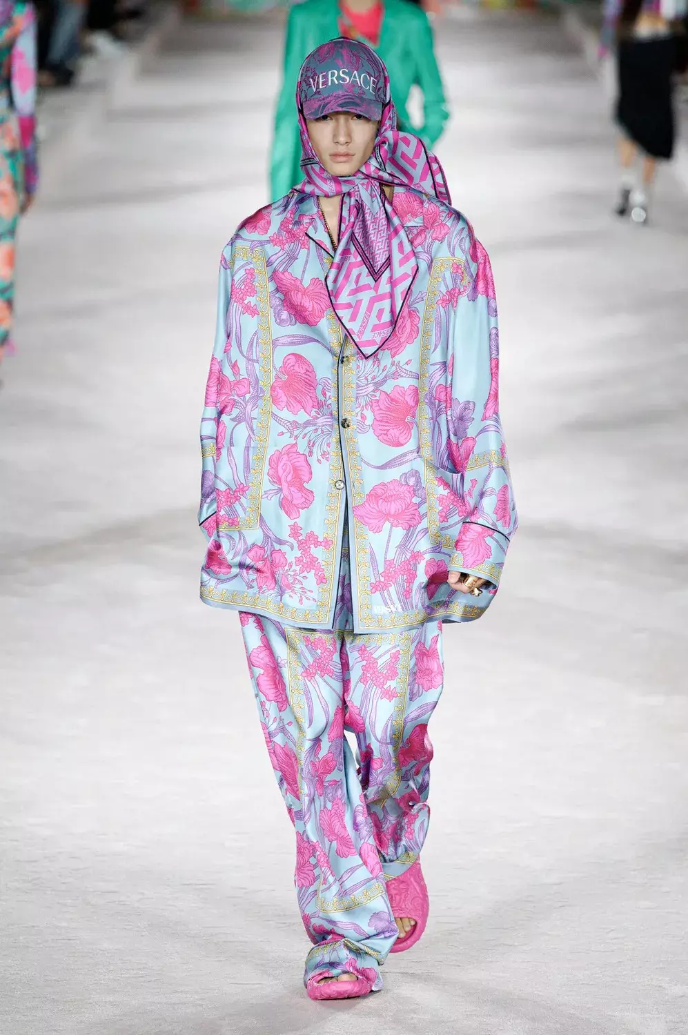 Versace RTW Lente 2022 Milaan 8796_7