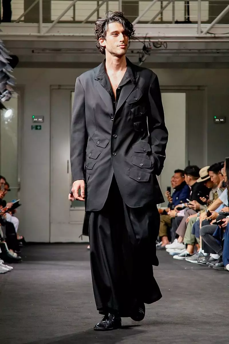 Yohji Yamamoto בגדי גברים אביב קיץ 2019 פריז2