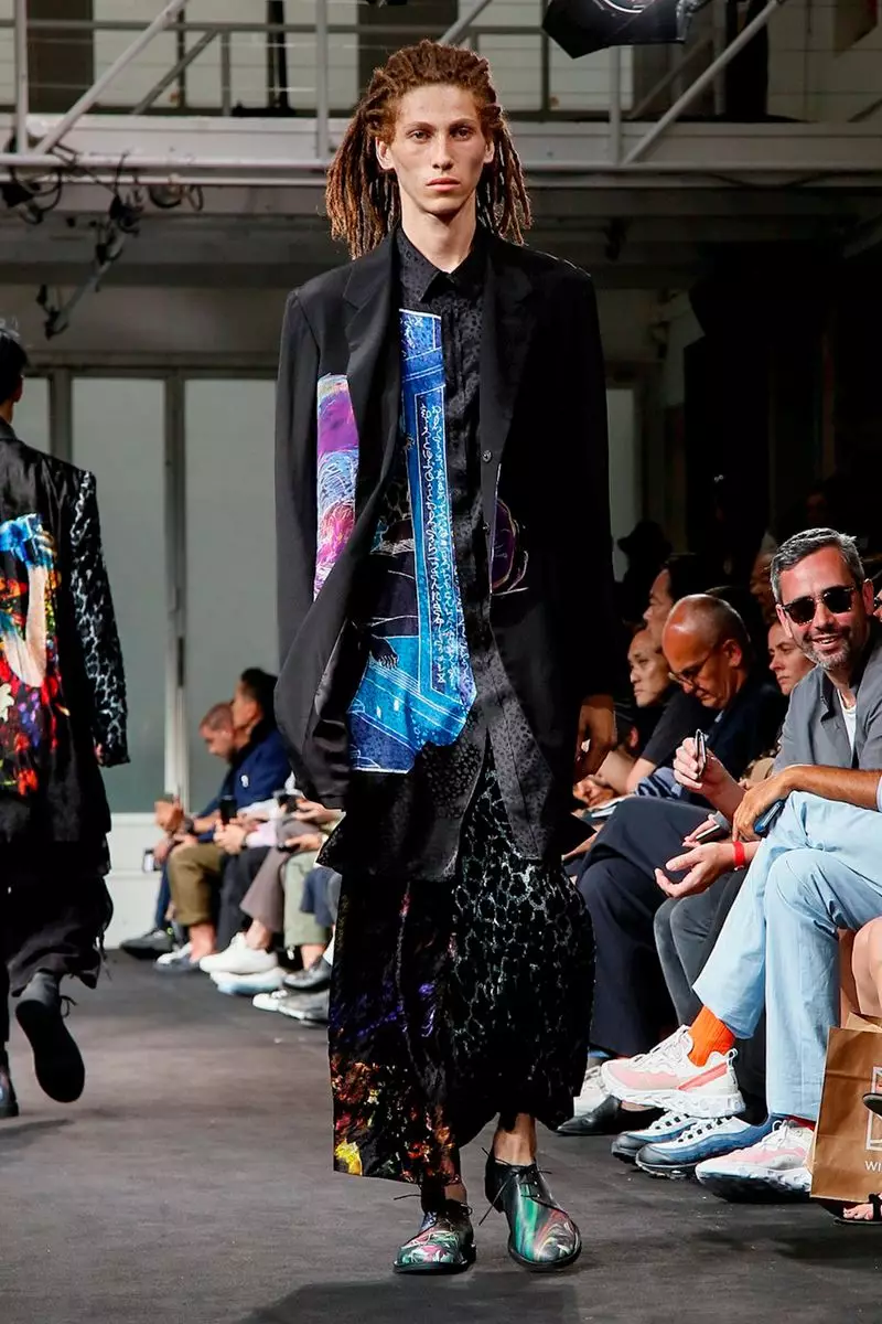 Yohji Yamamoto uwe ndị nwoke na-eyi oge opupu ihe ubi 2019 Paris28