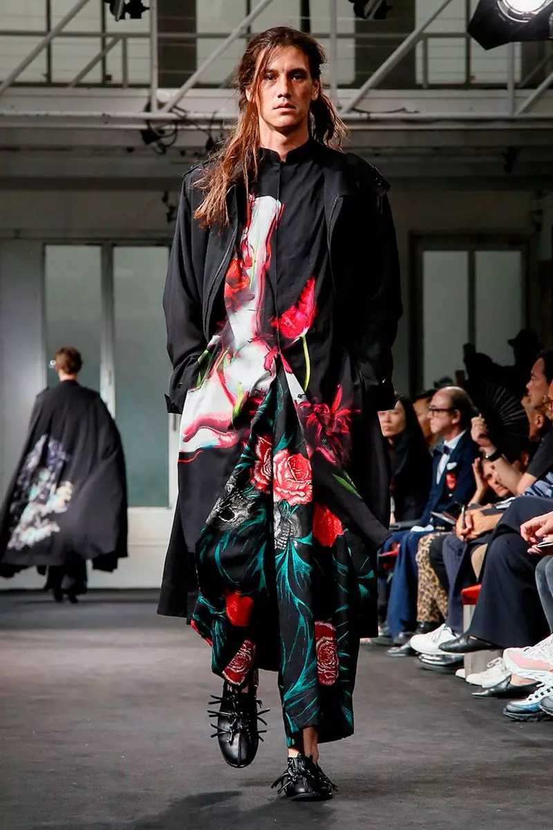 Yohji Yamamoto בגדי גברים אביב קיץ 2019 פריז30