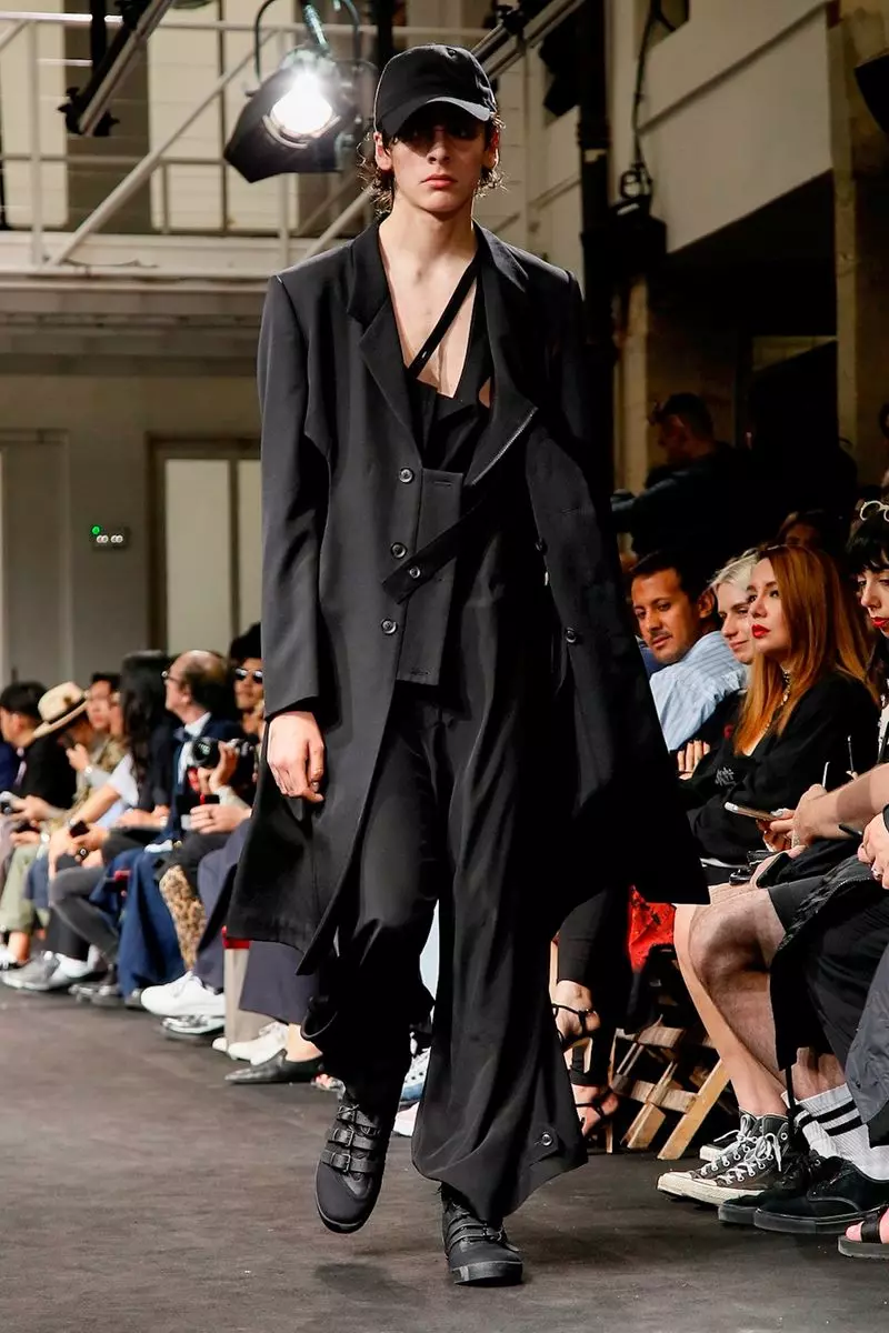 Yohji Yamamoto vīriešu apģērbi, 2019. gada pavasara vasara, Parīze4