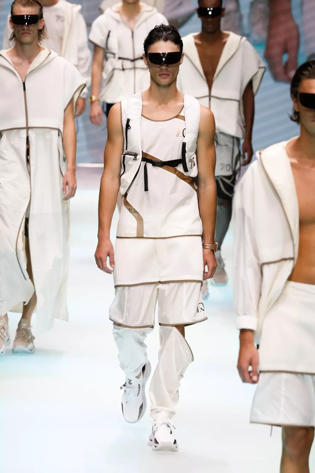 Emporio Armani Wakonzeka Kuvala Spring 2022 8808_16