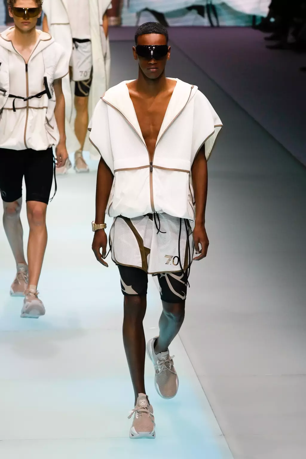 Emporio Armani Prêt à Porter Printemps 2022 8808_17