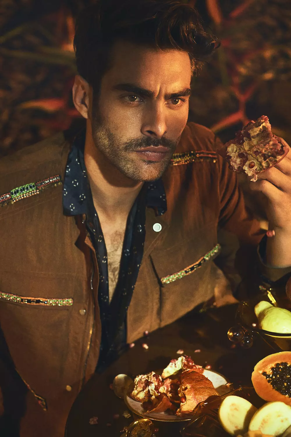 Người mẫu & diễn viên hàng đầu Jon Kortajarena trình diễn trong L'Officiel Ukraine mới của Olivier Yoan