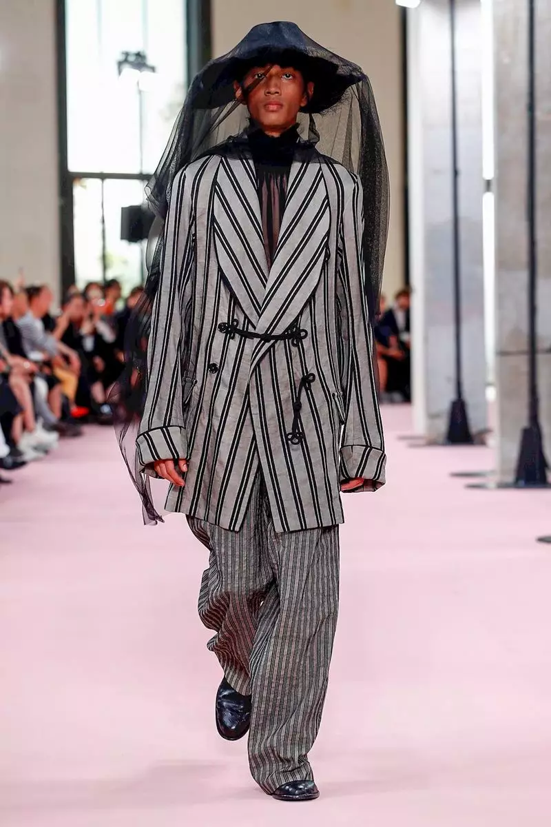 Ann Demeulemeester Menswear Msimu wa Majira ya Msimu wa Masika 2019 Paris14