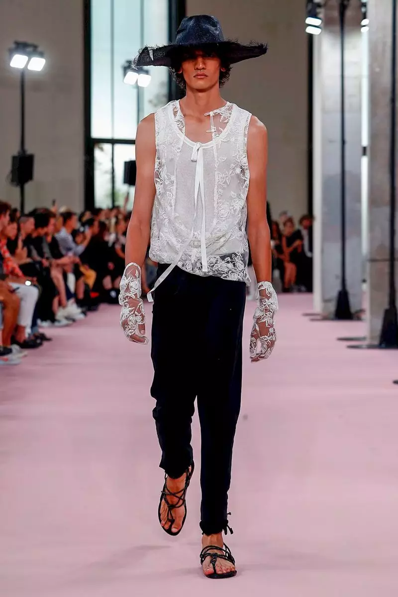 Ann Demeulemeester Gizonezkoen arropa 2019ko Udaberria Paris27