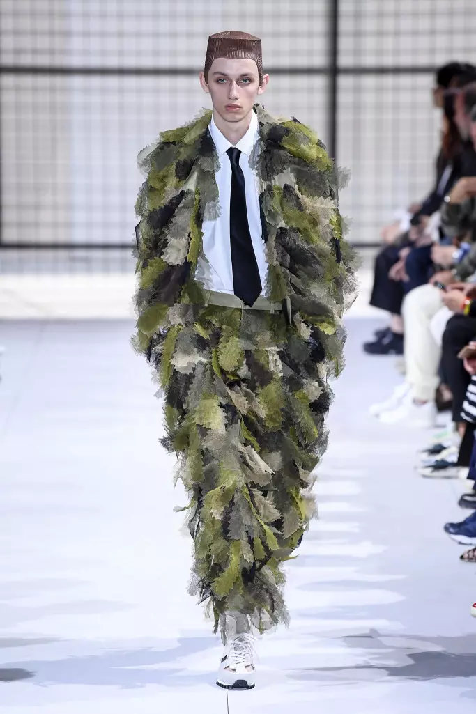 مجموعة Comme Des Garcons للرجال لربيع 2019