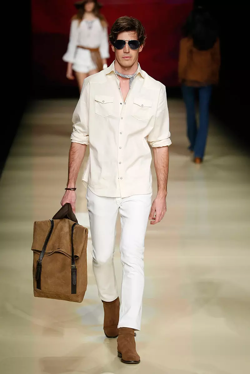 Mango එහි Spring/Summer 2015 එකතුව 080 Barcelona Fashion අතරතුර පෙන්වීය.