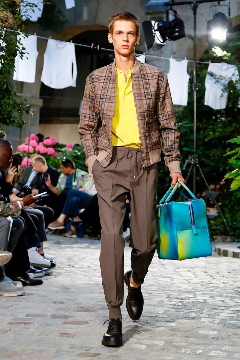 Hermes Menswear Caij Nplooj Ntoos Hlav 2019 Paris50