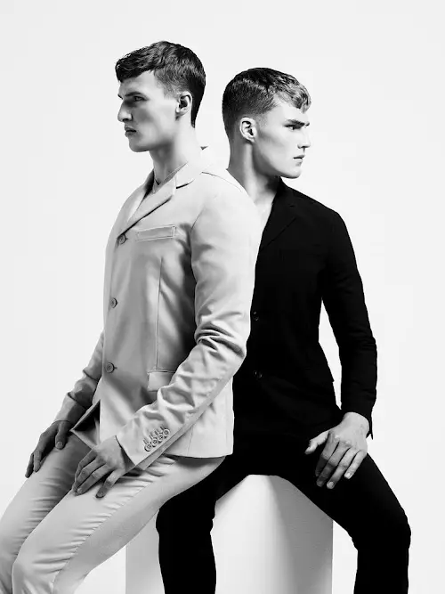 Dawid Schaffranke และ Harry Pulley โดย Rhys Frampton 9222_2