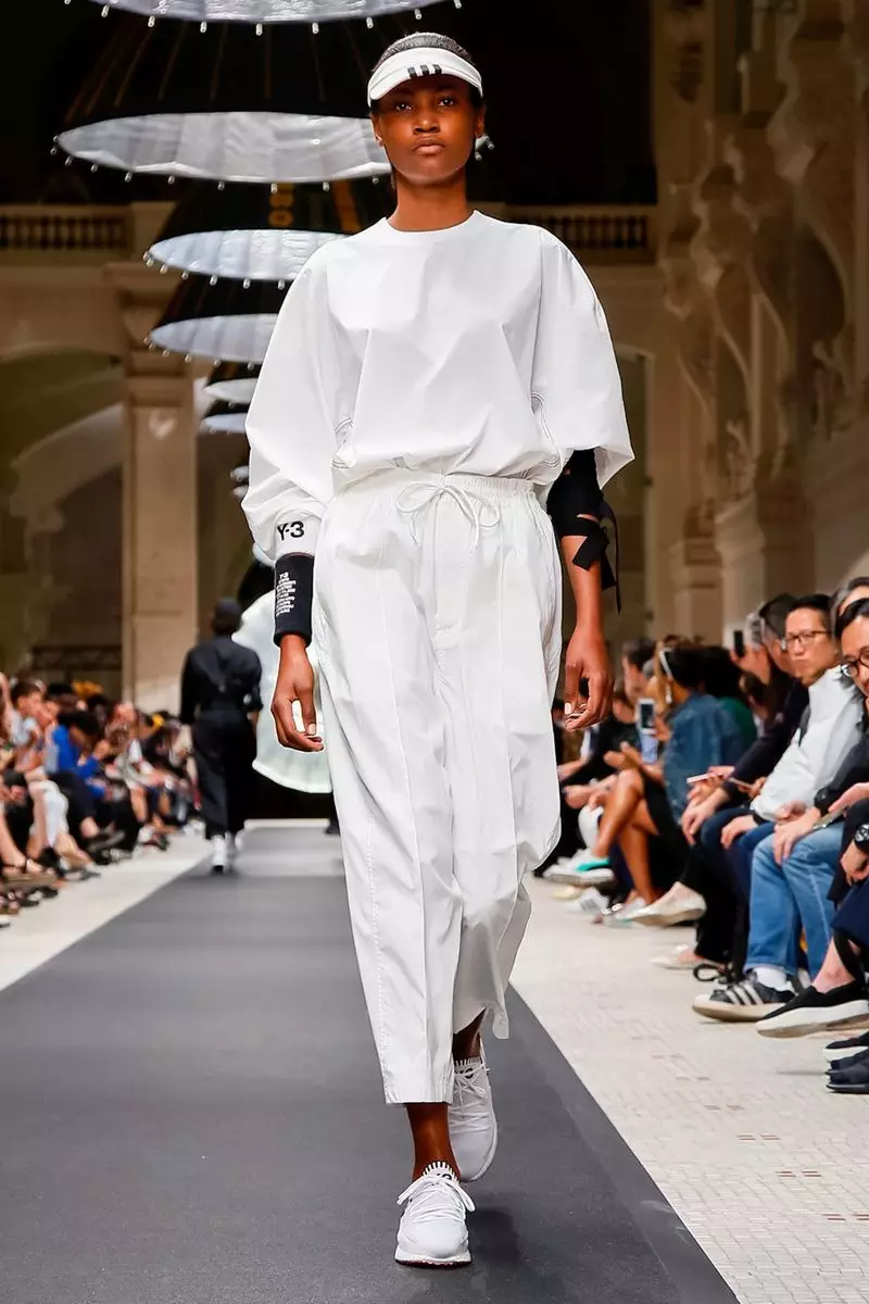 Y-3 පිරිමි ඇඳුම් වසන්ත ගිම්හානය 2019 Paris52