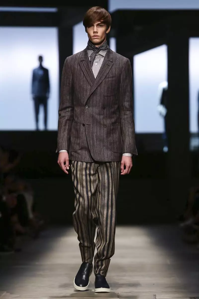 Коллексияи либосҳои мардонаи Ermenegildo Zegna баҳори тобистони соли 2015 дар Милан