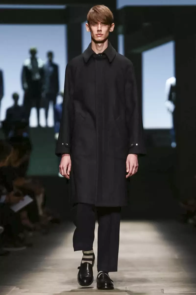 مجموعة ملابس Ermenegildo Zegna الرجالية لربيع وصيف 2015 في ميلانو