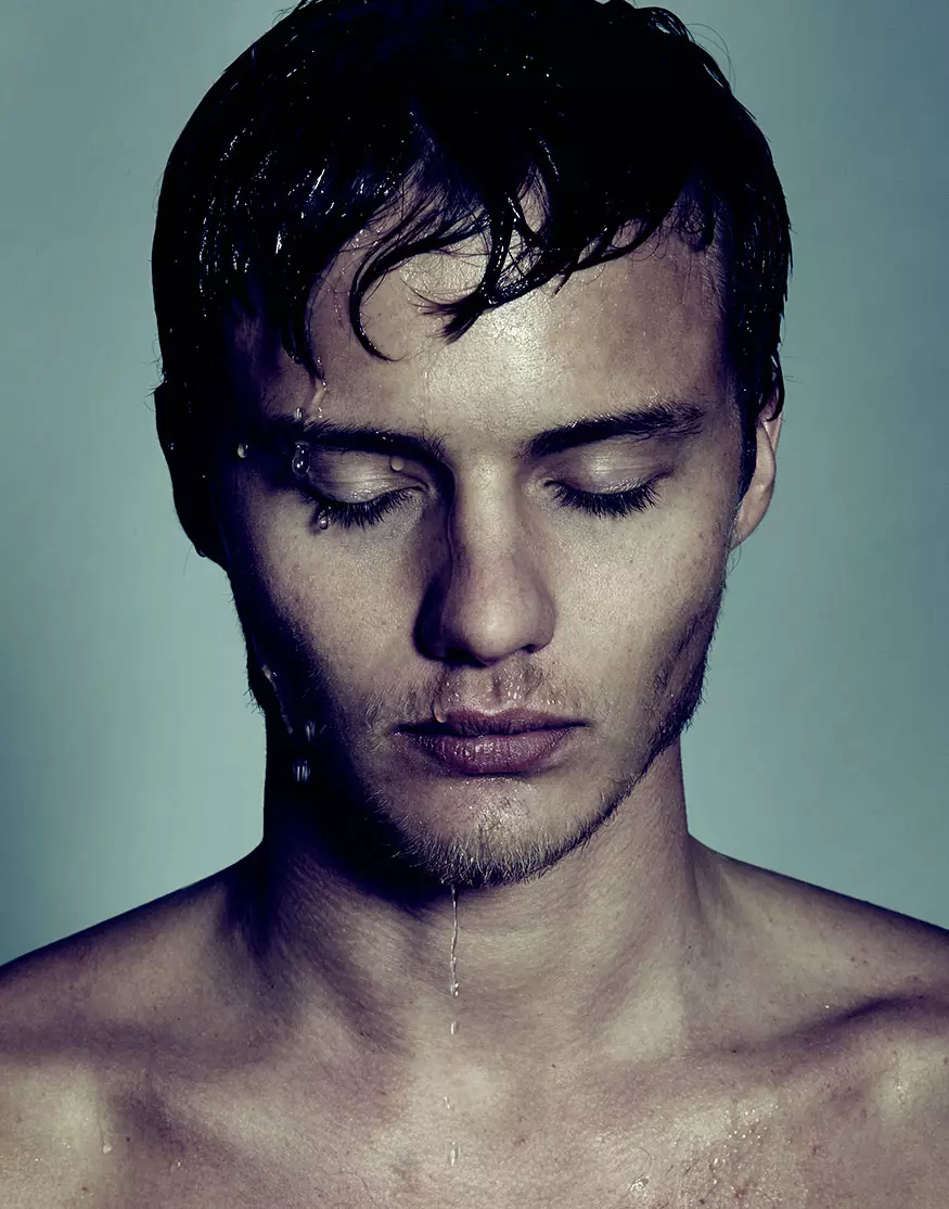 Justin Barnhill oleh Yu Tsai