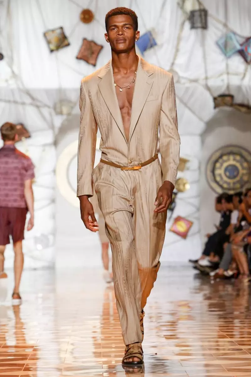 Versace, Menswear, Spring Summer, 2015, Fashion Show នៅ Milan