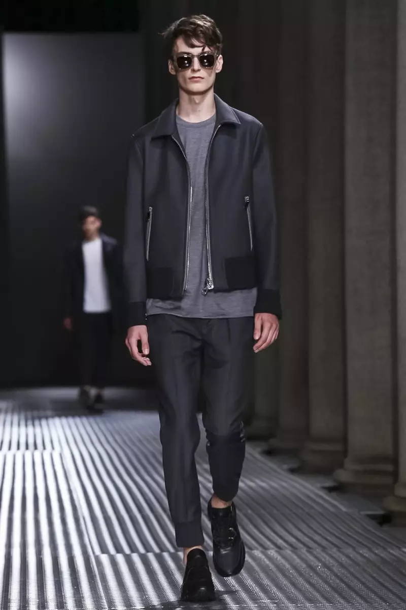 Nchịkọta Neil Barrett Menswear Summer Summer 2015 na Milan