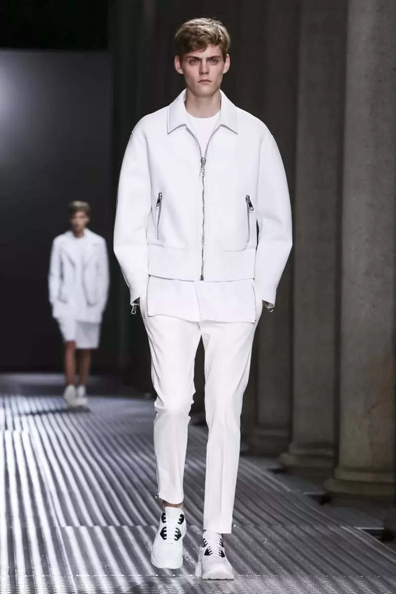 Colección de roupa masculina Neil Barrett Primavera Verán 2015 en Milán