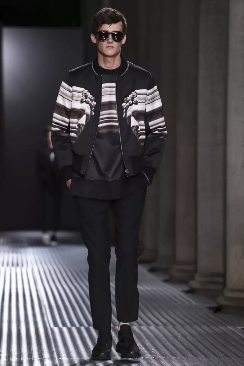 Colección de moda masculina de Neil Barrett Primavera Verano 2015 en Milán