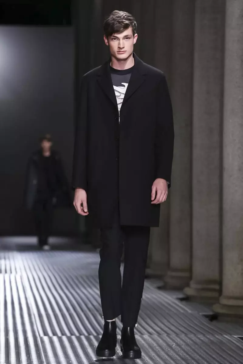 Neil Barrett Menswear Collectie Lente Zomer 2015 in Milaan