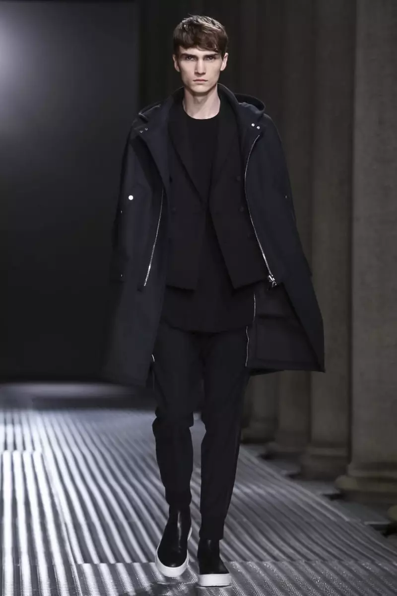 Neil Barrett Tarin Tufafin Menswear Lokacin bazara 2015 a Milan