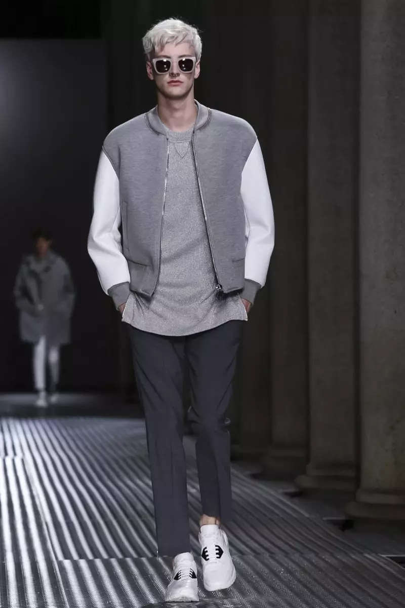 Nchịkọta Neil Barrett Menswear Summer Summer 2015 na Milan