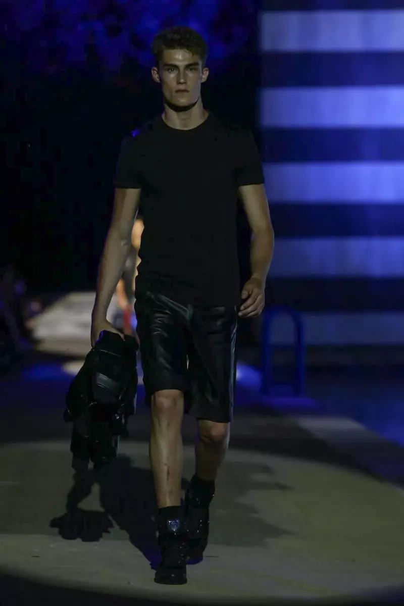 Philipp Plein, Gizonezkoen arropa, Udaberria, 2015, Milango moda desfilea