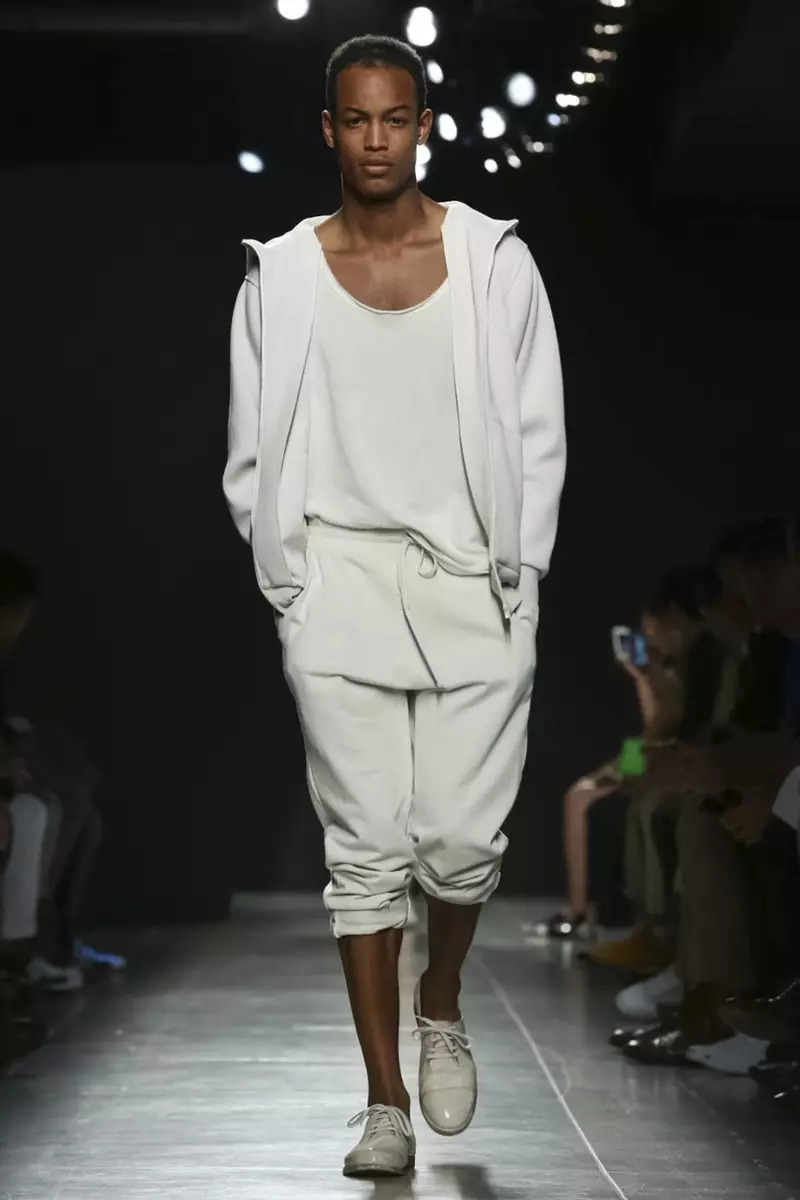 แฟชั่นโชว์ Bottega Veneta, Menswear Colletion Spring Summer 2015 ในมิลาน