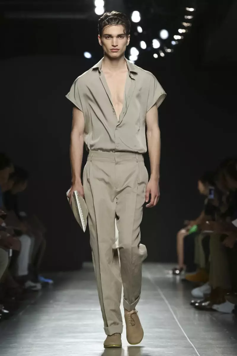 แฟชั่นโชว์ Bottega Veneta, Menswear Colletion Spring Summer 2015 ในมิลาน