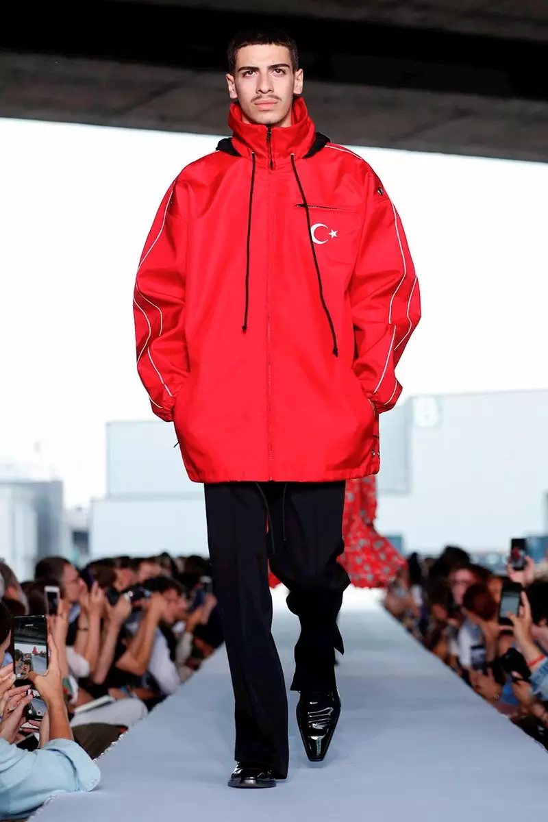 Vetements Geyinməyə Hazırdır Yaz Yayı 2019 Paris34