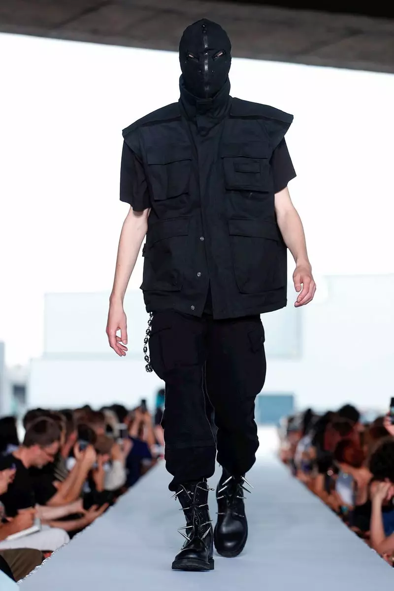 Vetements Giyime Hazır İlkbahar Yaz 2019 Paris48