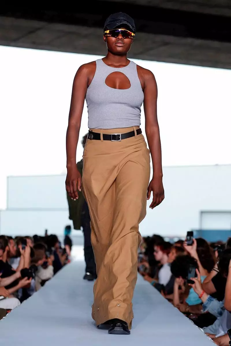 Vetements vonona hitafy lohataona fahavaratra 2019 Paris52