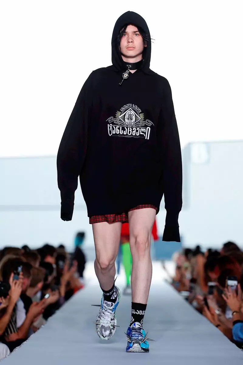 Vetements বসন্ত গ্রীষ্ম 2019 Paris68 পরতে প্রস্তুত