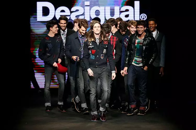 DESIGUAL 43